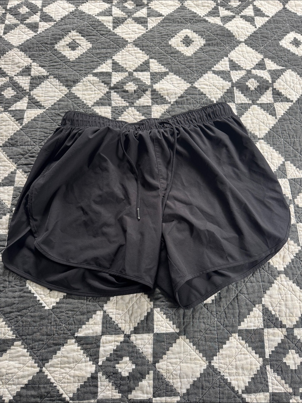 chubbies Black Men's Athletic Running Shorts